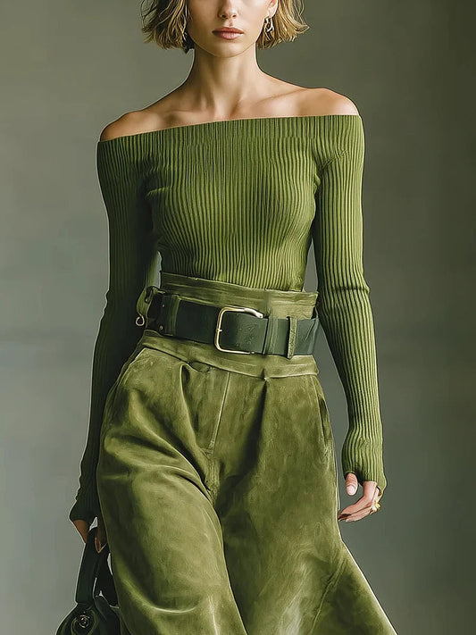 GIULIA - Completo verde oliva con top scivolato e gonna suede