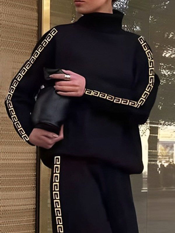 STILO - Felpa nera oversize a maniche lunghe con collo alto
