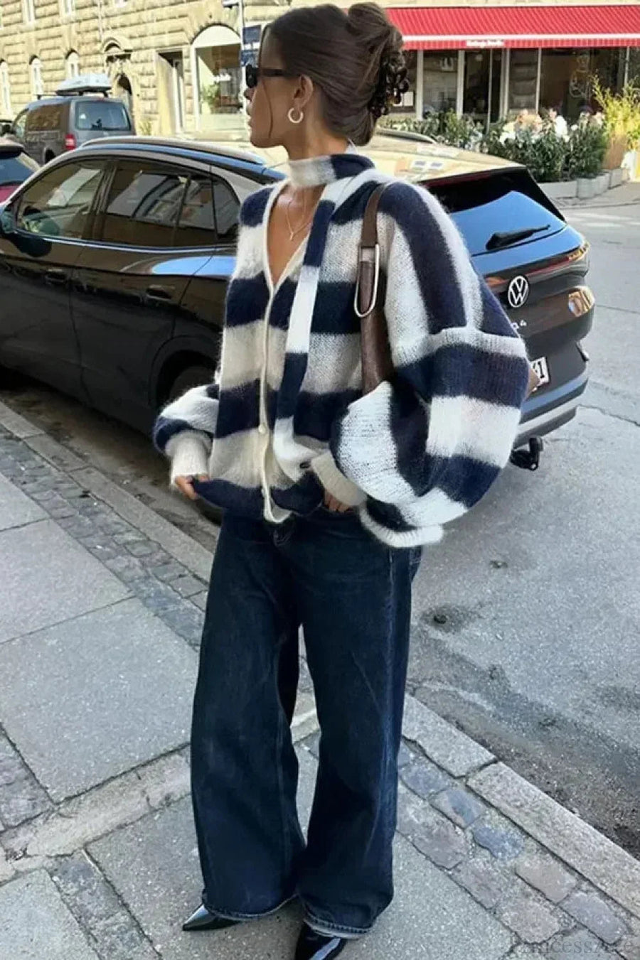 MARLENE - Cardigan bianco a righe con scollo a V