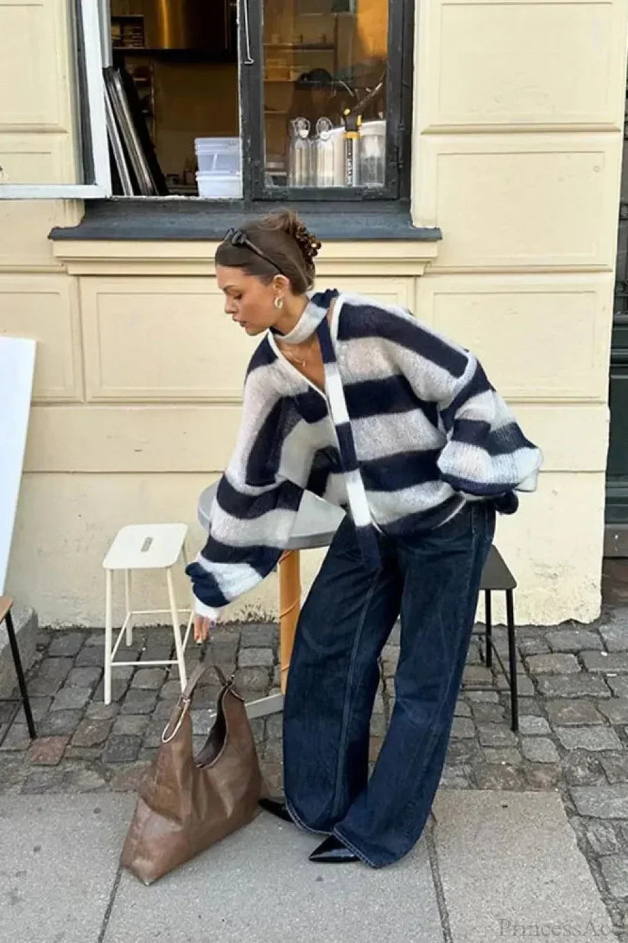 MARLENE - Cardigan bianco a righe con scollo a V