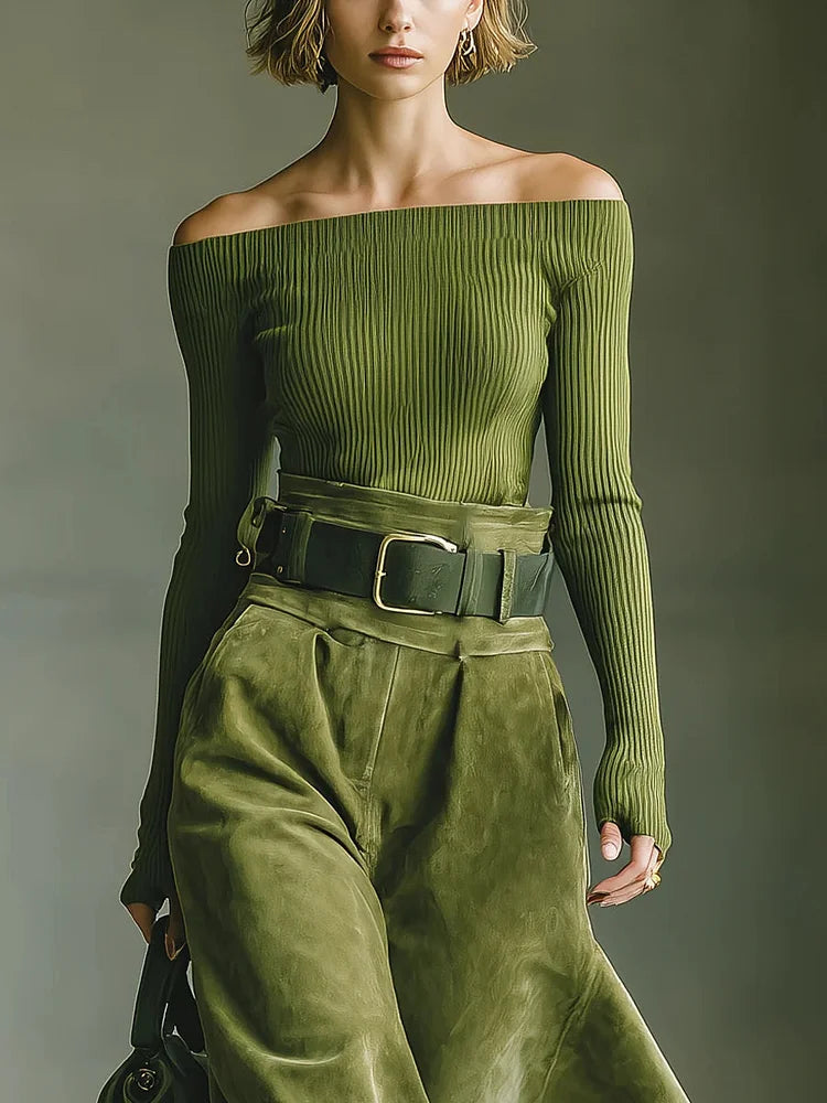 GIULIA - Completo verde oliva con top scivolato e gonna suede