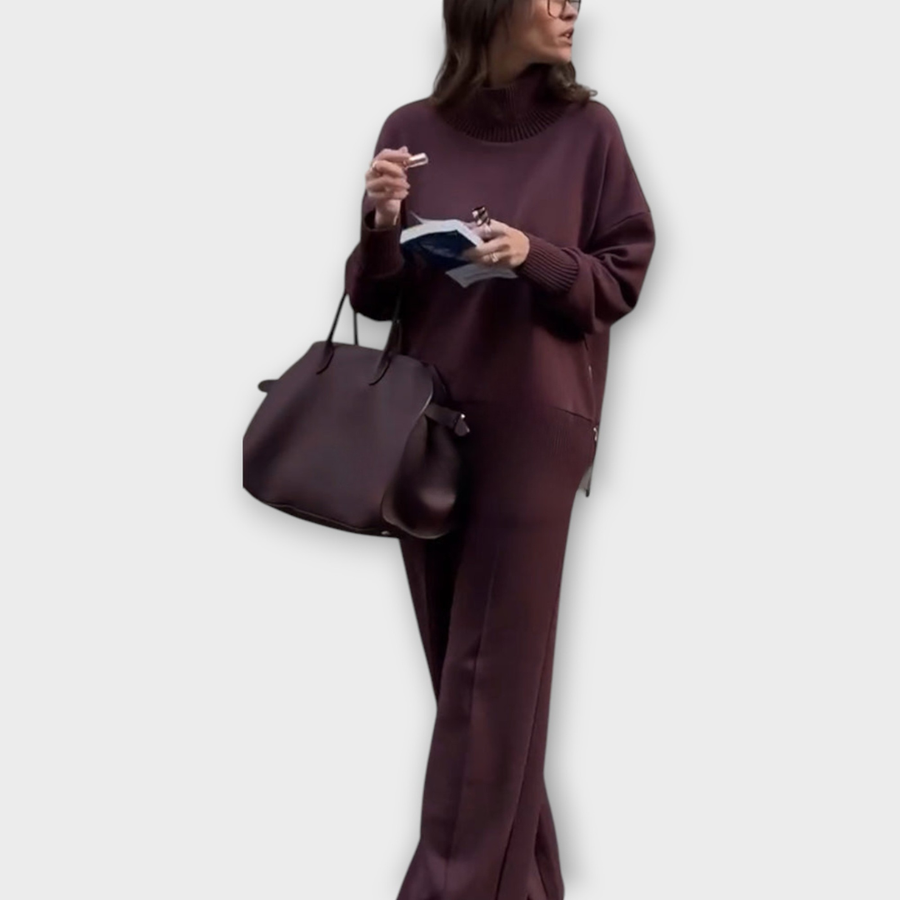 SOFIA - Completo morbido con dolcevita e pantaloni ampi
