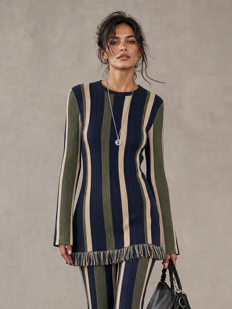 GUASILA - Set due pezzi in maglia blu a righe verticali e bordi sfrangiati