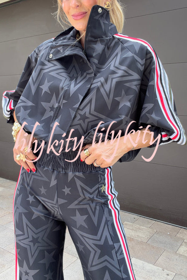 FLAVIA - Giacca sportiva a righe colorblock con stelle e zip collo alto