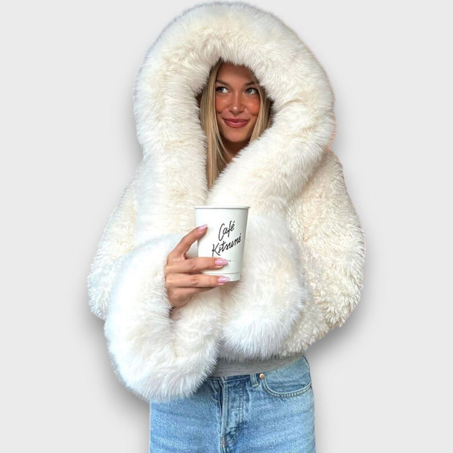 MISINTO - Noeline – Giacca corta in pelliccia sintetica con cappuccio