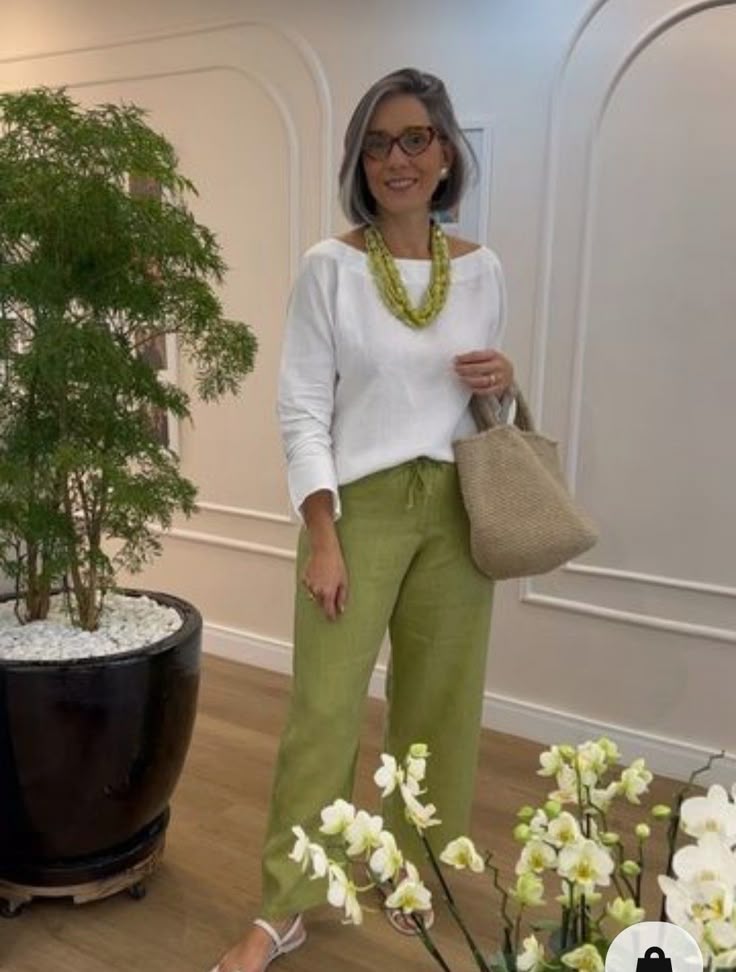 MARTINA - Set bianco e verde con maglia girocollo e pantaloni ampi