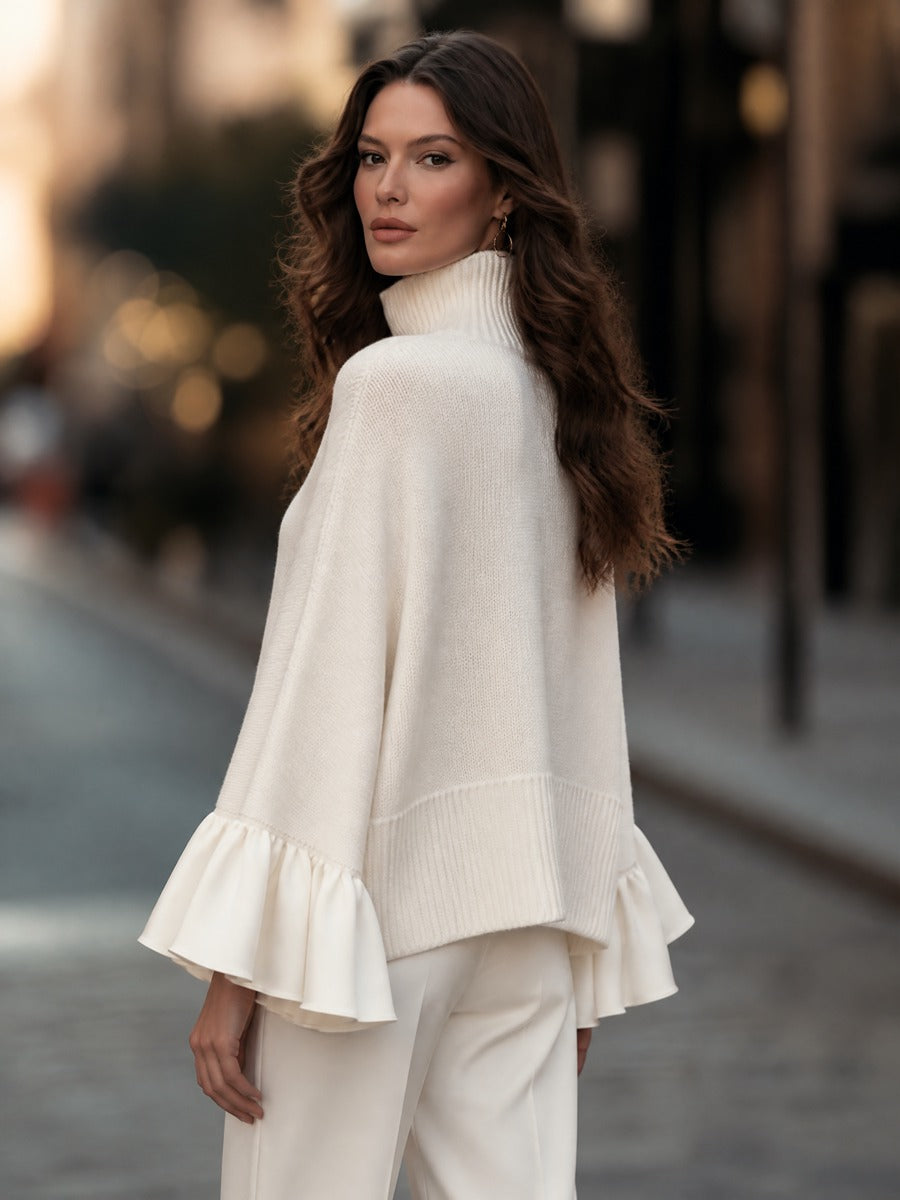 GROSIO - Maglia oversize avorio con collo alto e polsini a volant in raso