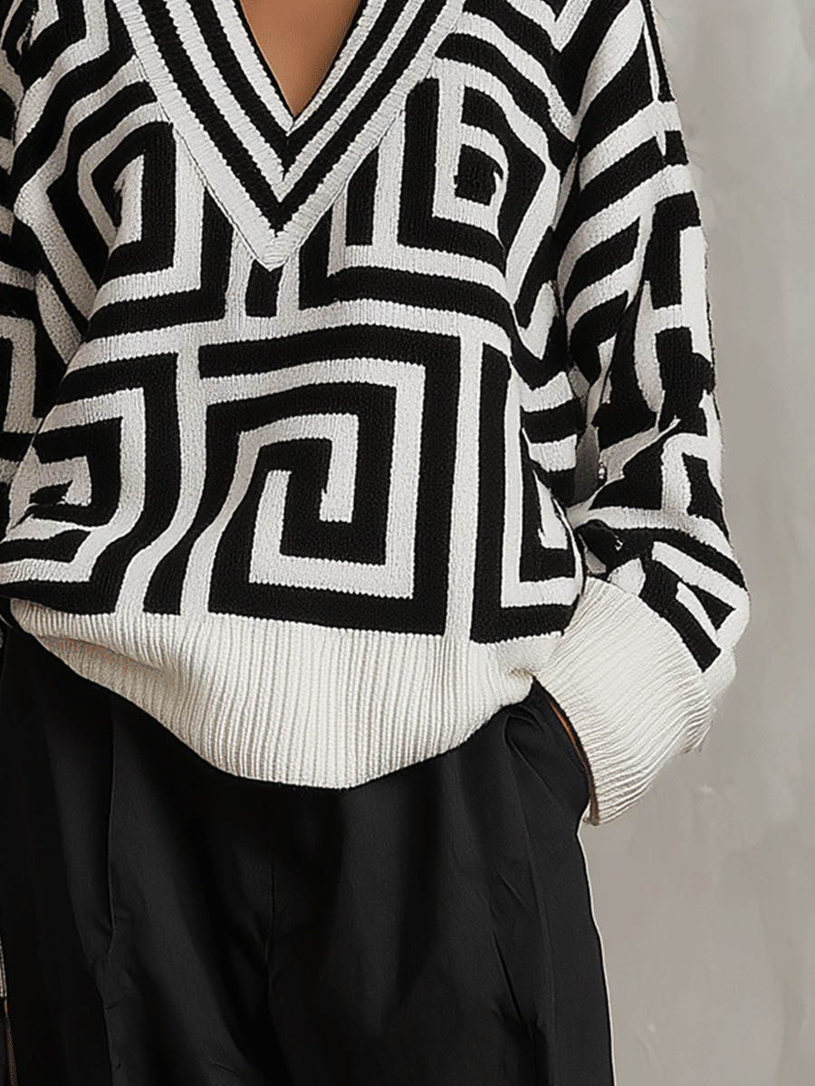 PETRITOLI - Maglione bianco jacquard oversize con scollo a V geometrico