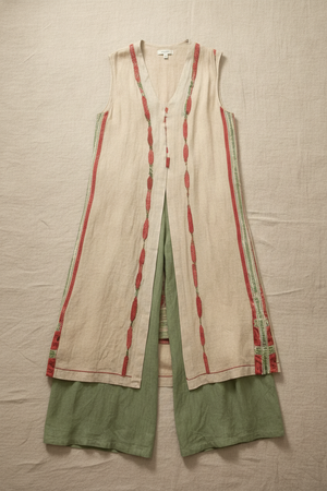 TEODORA - Gilet lungo in lino con bordi decorativi ricamati