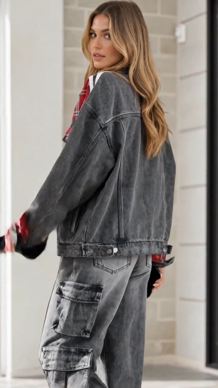 SAVOCA - Set due pezzi in denim patchwork nero slavato e cargo a zampa