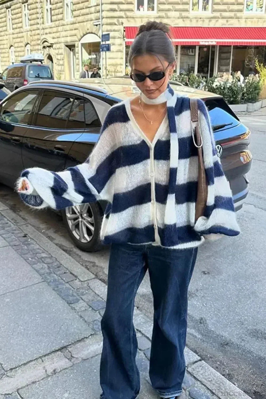 MARLENE - Cardigan bianco a righe con scollo a V